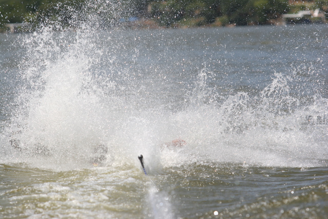 pictures/LakeHouse/alex1/lakefun3_0120.jpg