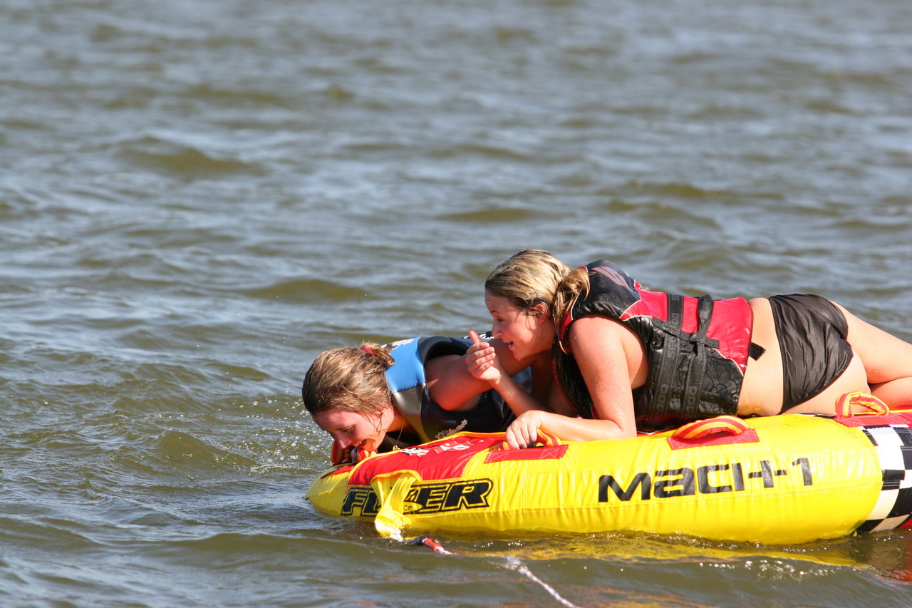 pictures/LakeHouse/alex1/lakefun3_0182.jpg