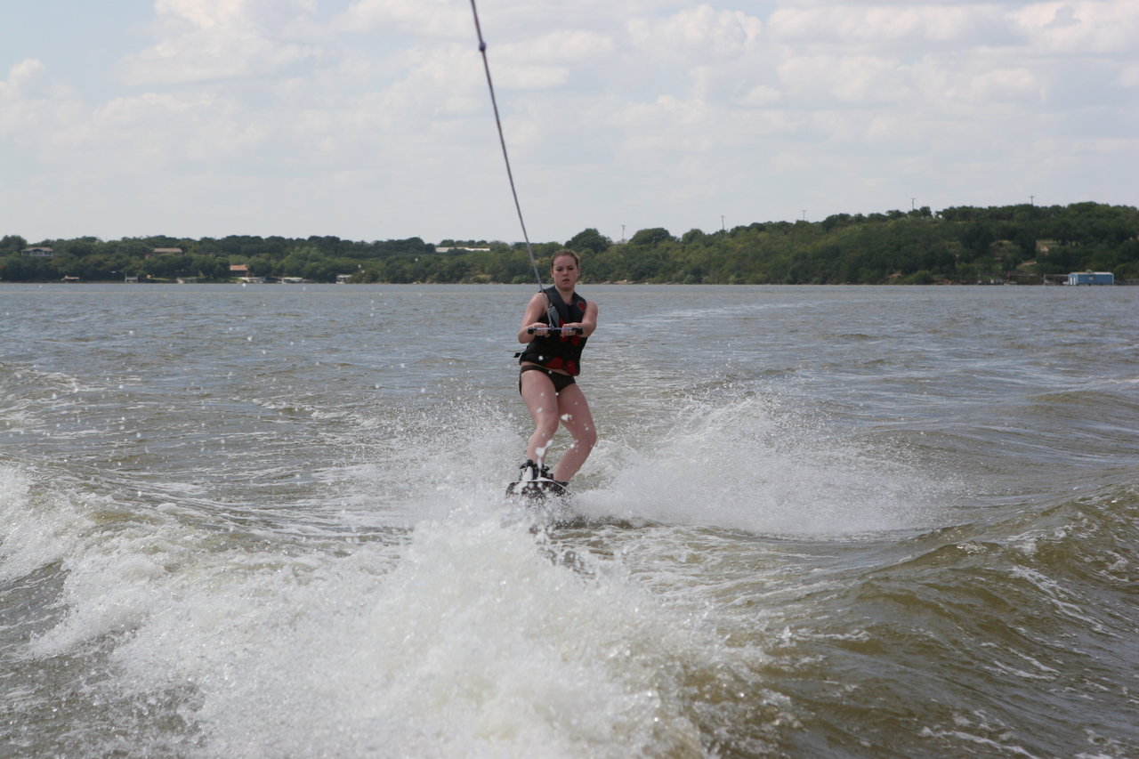 pictures/LakeHouse/alex2/day1/alex_n_friends_day1_0013.jpg