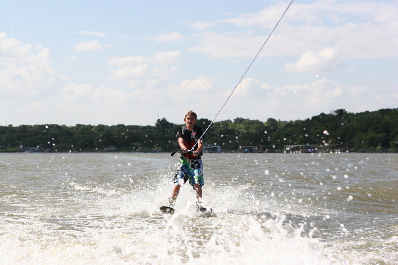 pictures/LakeHouse/alex2/day1/alex_n_friends_day1_0124.jpg