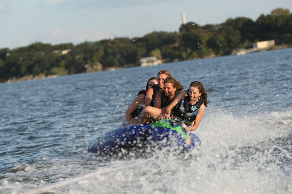 pictures/LakeHouse/alex3/thegirls_0080.jpg