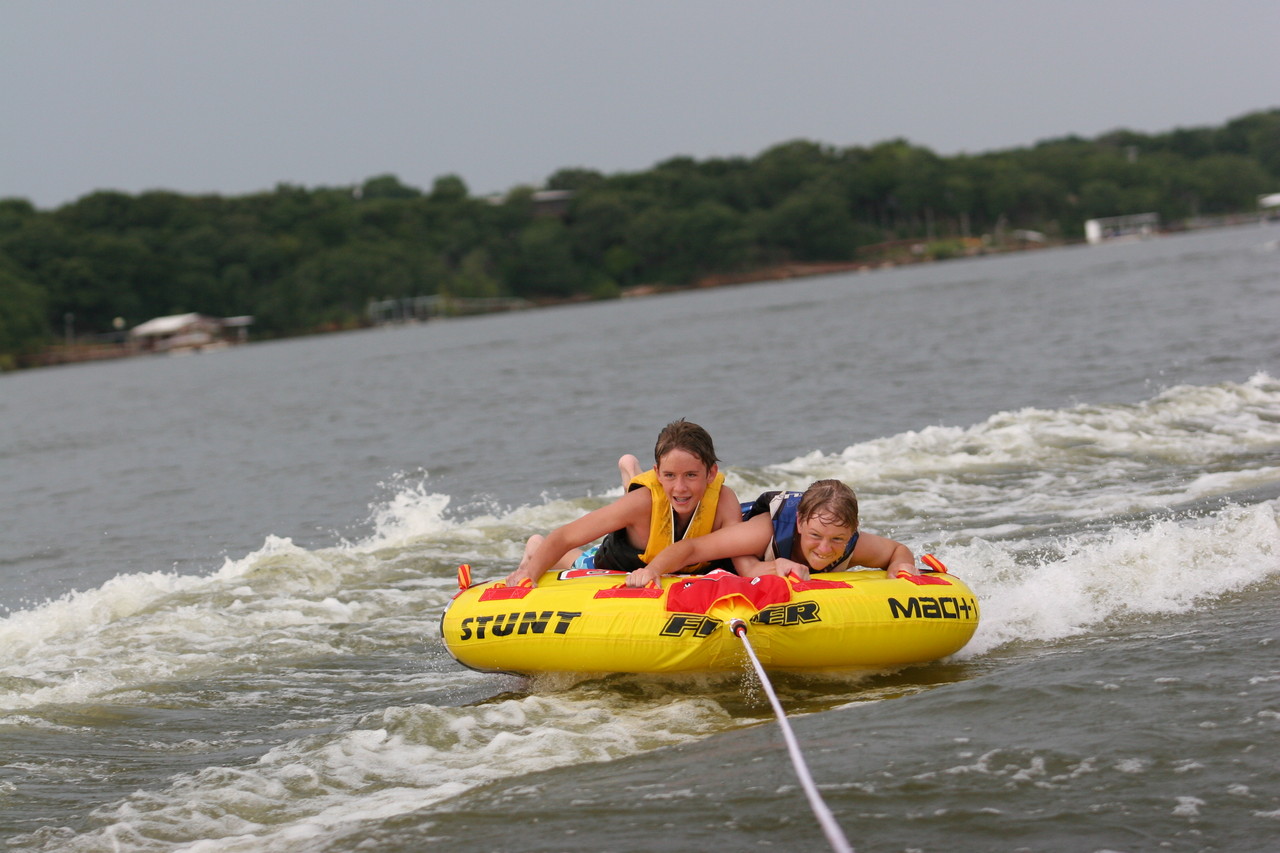 pictures/LakeHouse/kids/kids_fun_0385.jpg